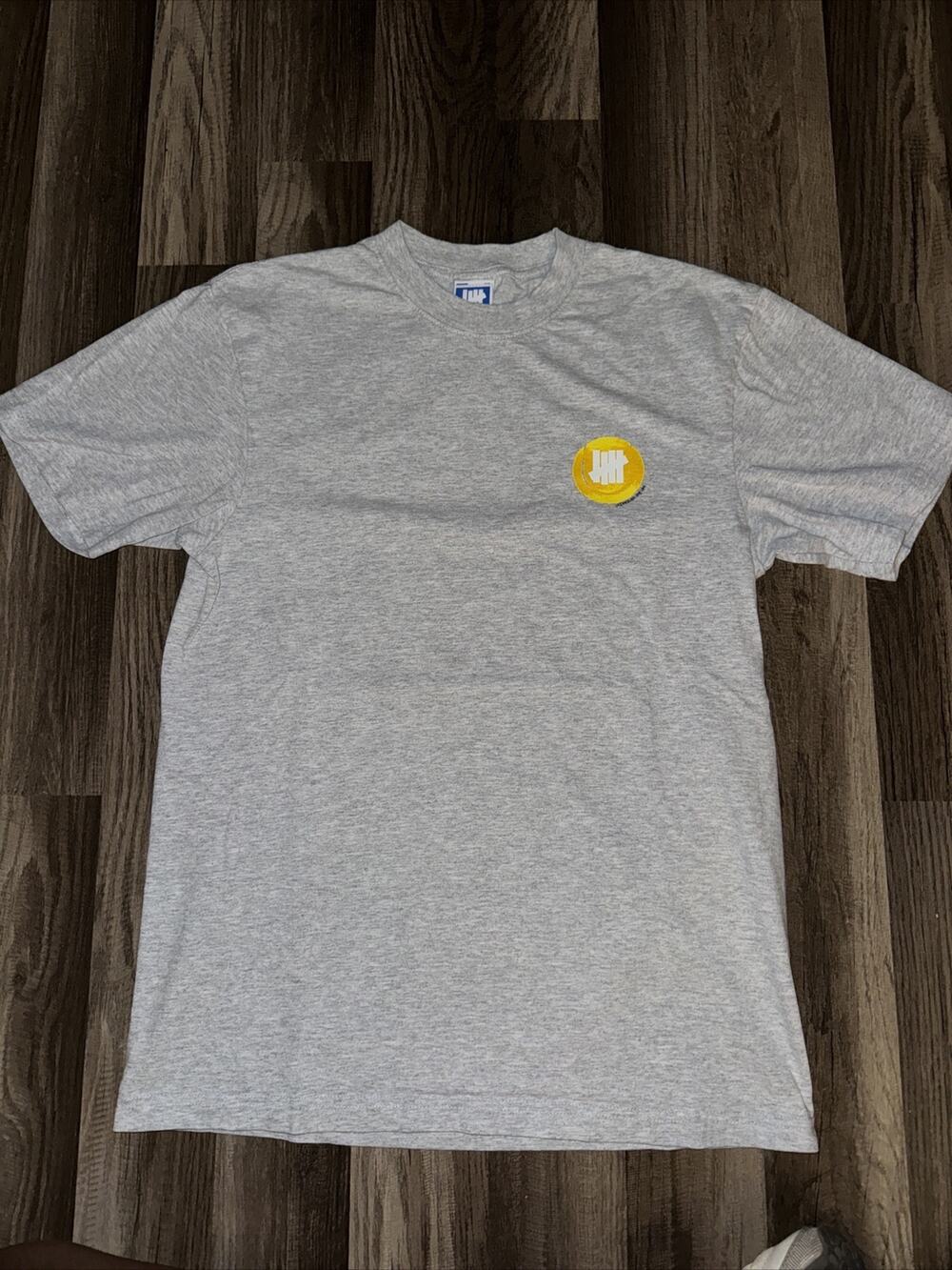 Vintage Made In USA Undefeated T-Shirt Grey Small 18x27 Streetwear